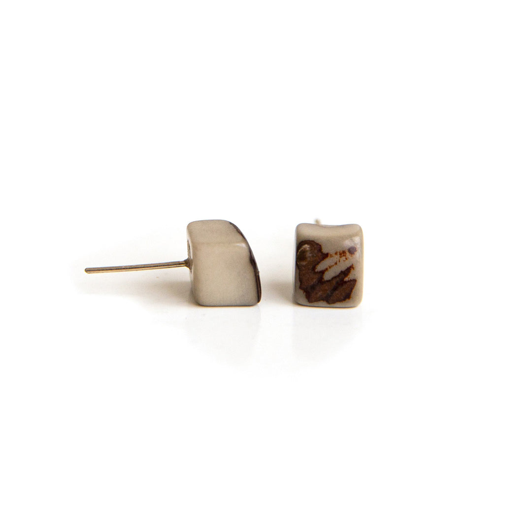Steinn Tagua Earrings